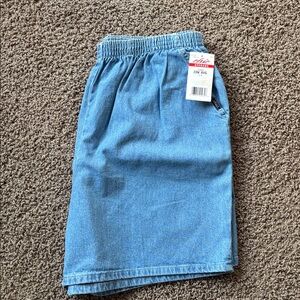 Chic Light Denim Jean Shorts Women's 22W NWT
